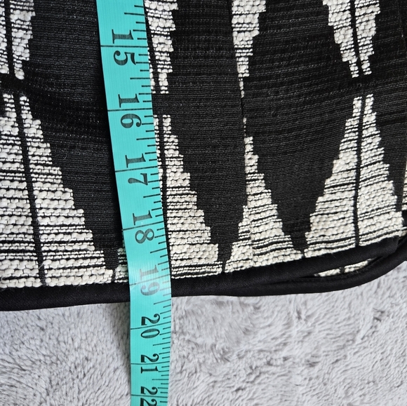 Rachel Roy Asymmetrical Zipper Geometric Patterned Cropped Blazer Jacket. Size 6 - Picture 15 of 15